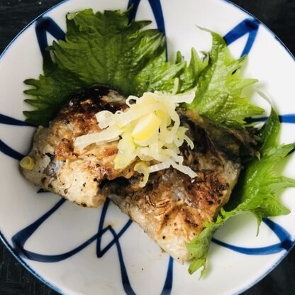 レシピを参考にして作ってみました。脂ののった太刀魚とバターの相性が良いですね。丁度いい味付けでネギ、にんにく、シソの風味が効いていて美味しくいただけました。